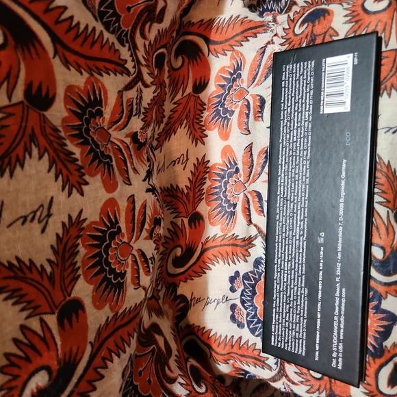 Studio makeup Ease•To•Wear eyeshadow palette - Picture 7 of 7